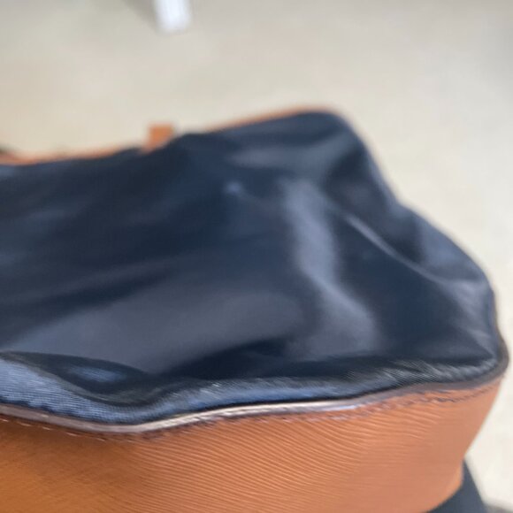 Michael Kors purse - Picture 6 of 11